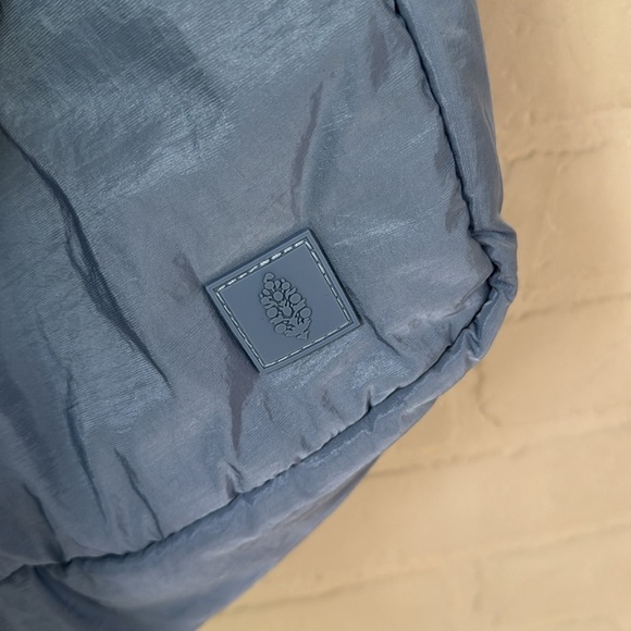 Free People tote bag plush power carryall Blue Fp movement NEW SOLD OUT - Picture 10 of 11